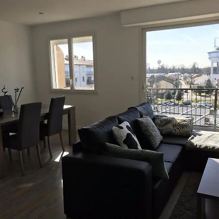 Superbe Appartement Proche Bordeaux Pied Du Tram Lormont Exteriör bild