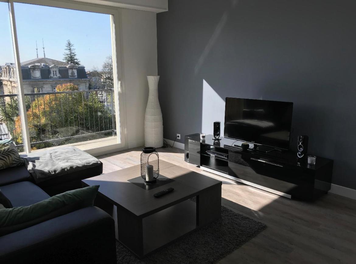 Superbe Appartement Proche Bordeaux Pied Du Tram Lormont Exteriör bild